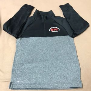 Nike DRI-FIT boys Pullover Sweatshirt Size S